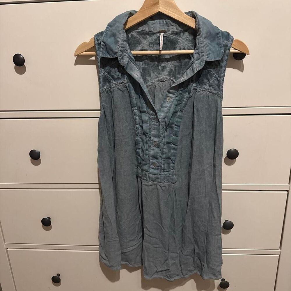 Free People  Women's Blue Sleeveless Blouse